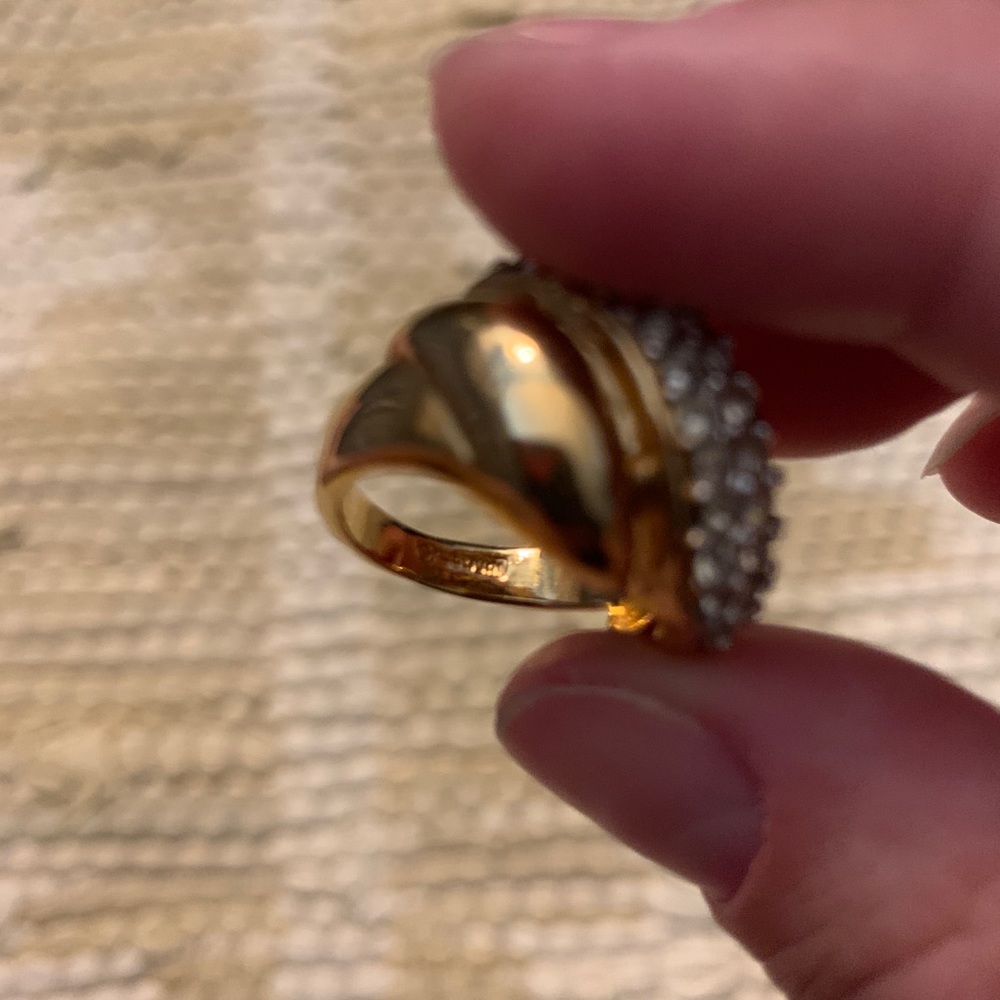 Vintage Rhinestone Gold Ring - Picture 3 of 3